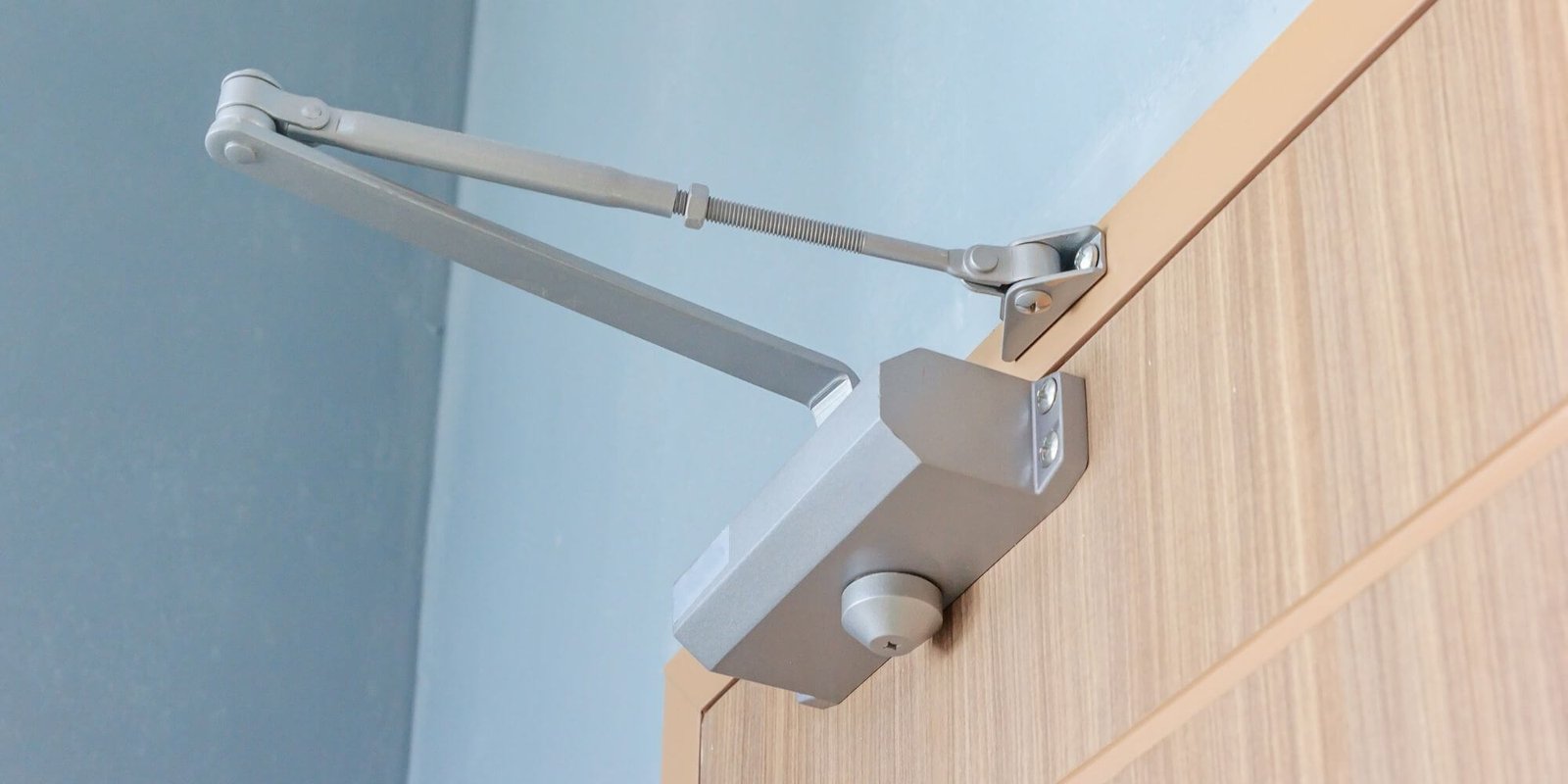 installer ferme-porte